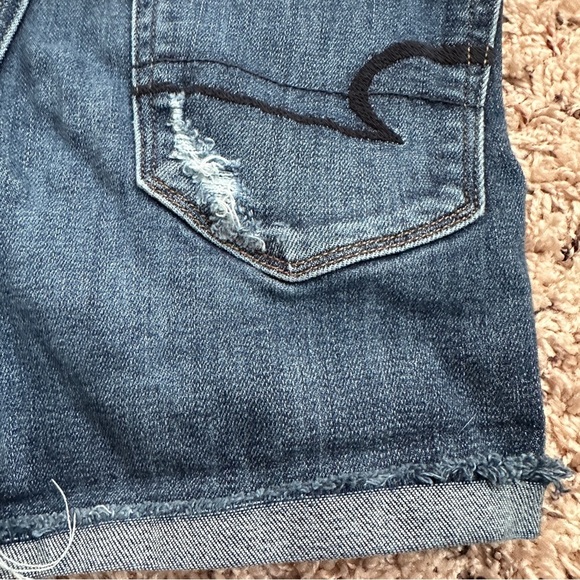 American Eagle Distressed High Rise Blue Denim Cutoff Shorts Women’s Size 2 - Picture 13 of 14